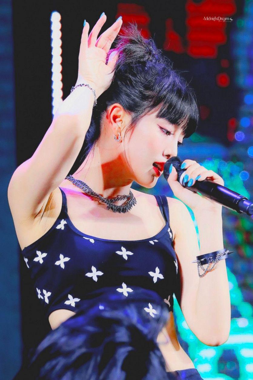 탱크탑 뒤태 (여자)아이들 민니1