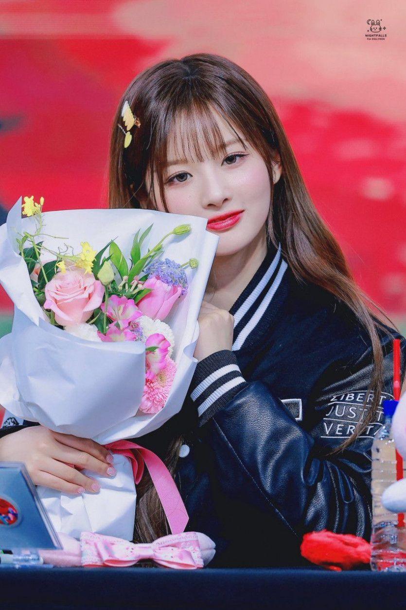 설윤0