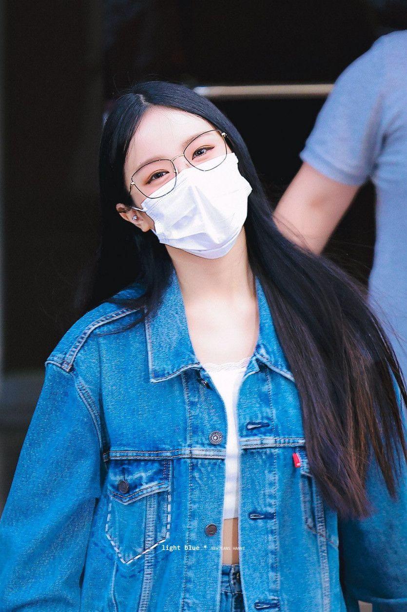 NewJeans Hanni0