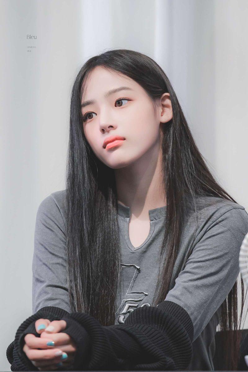 NewJeans Minji0