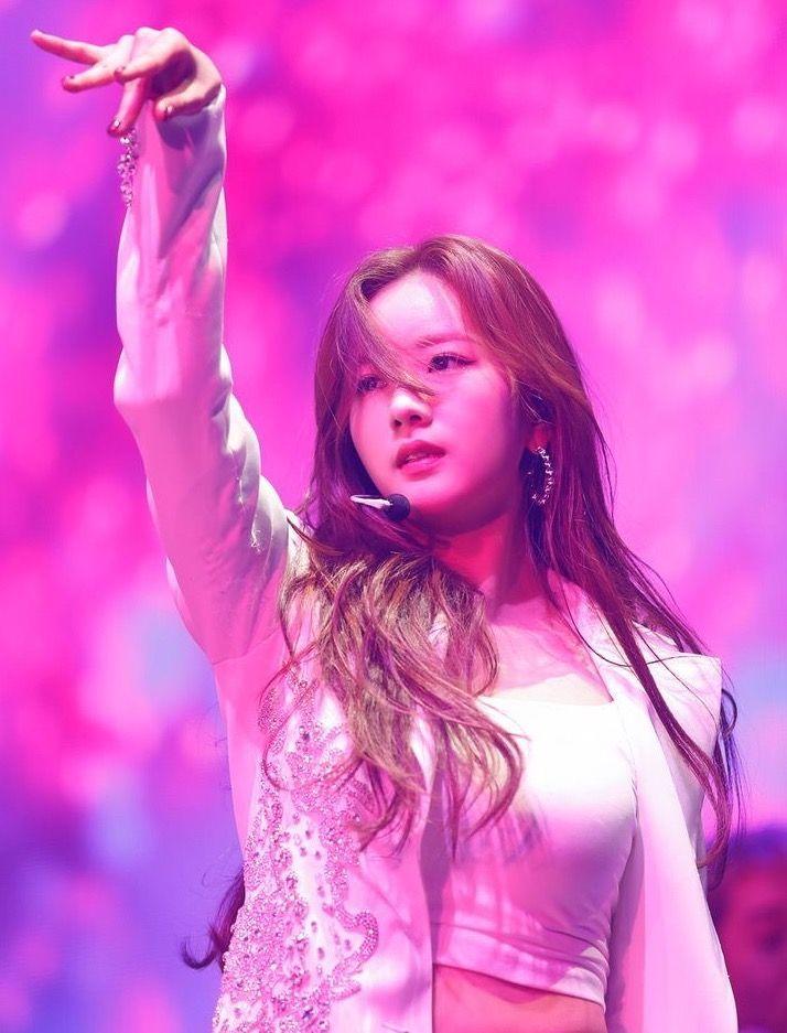 윤보미1