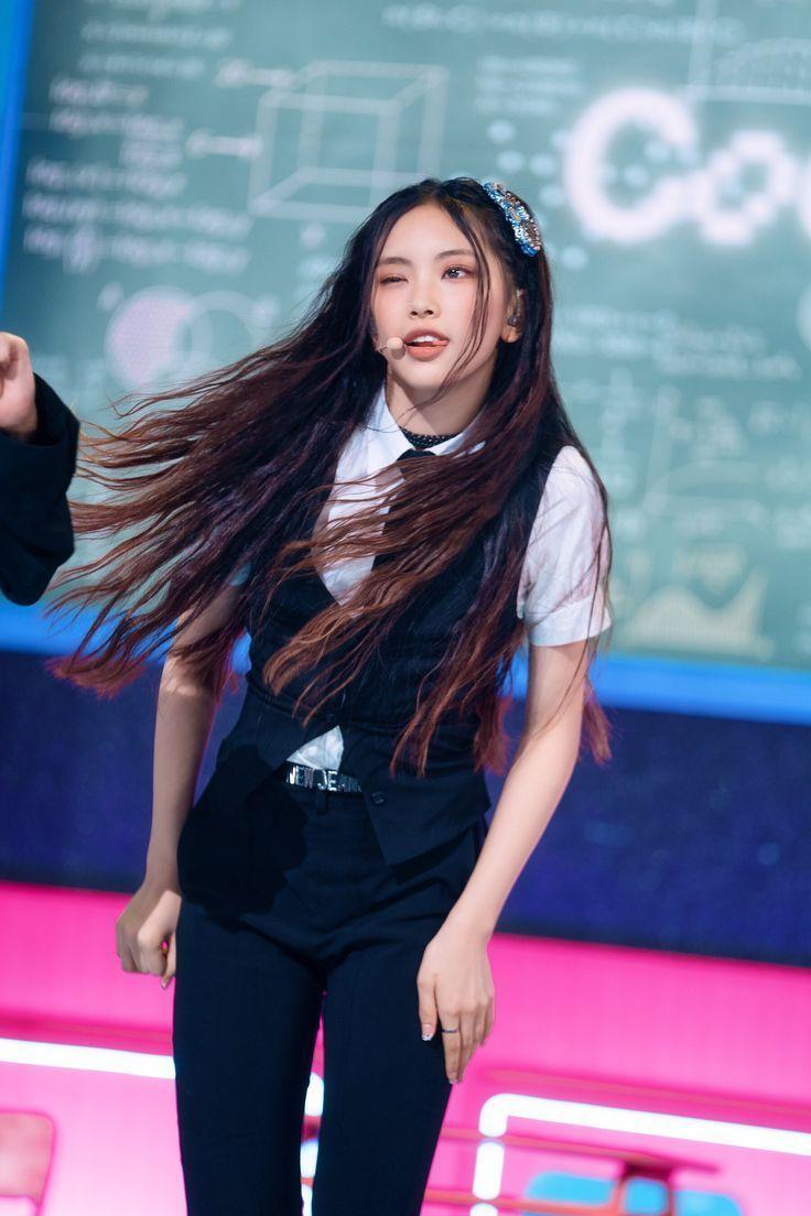 NEW JEANS  HYEIN2