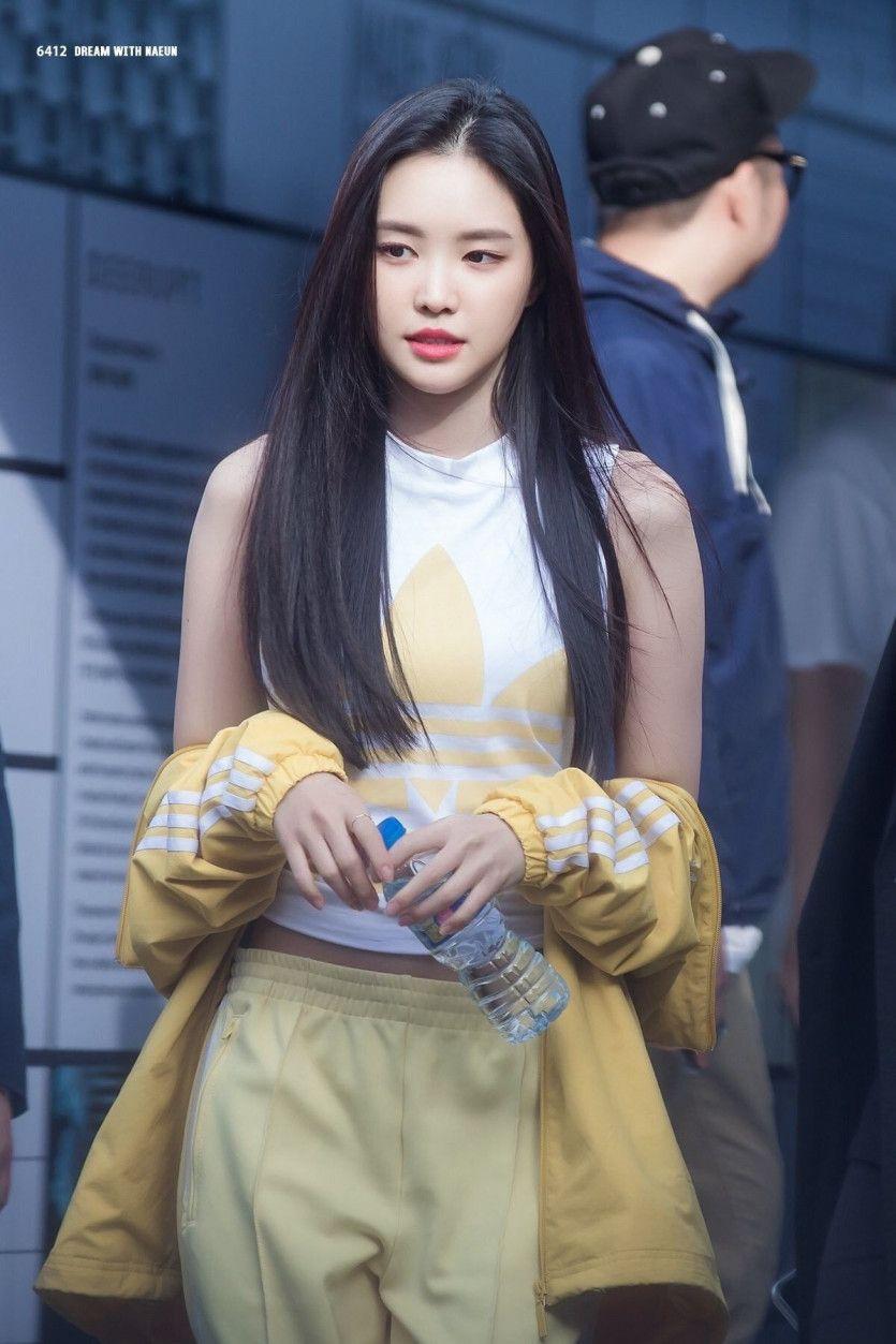 손나은3