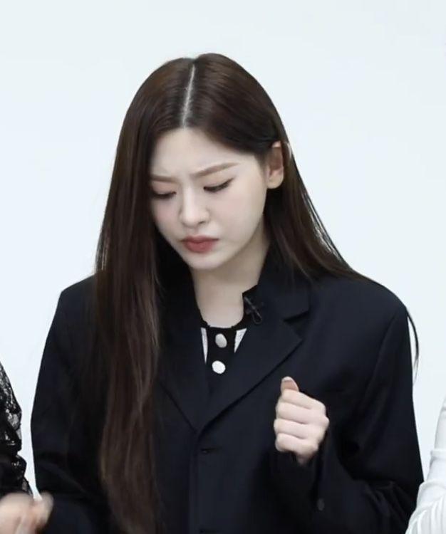 STAYC Seeun1