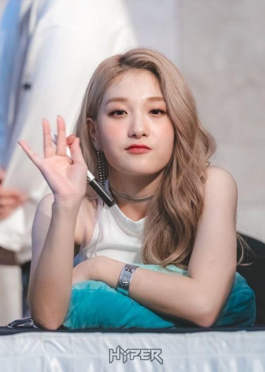 FROMIS9 Lee Seo Yeon3
