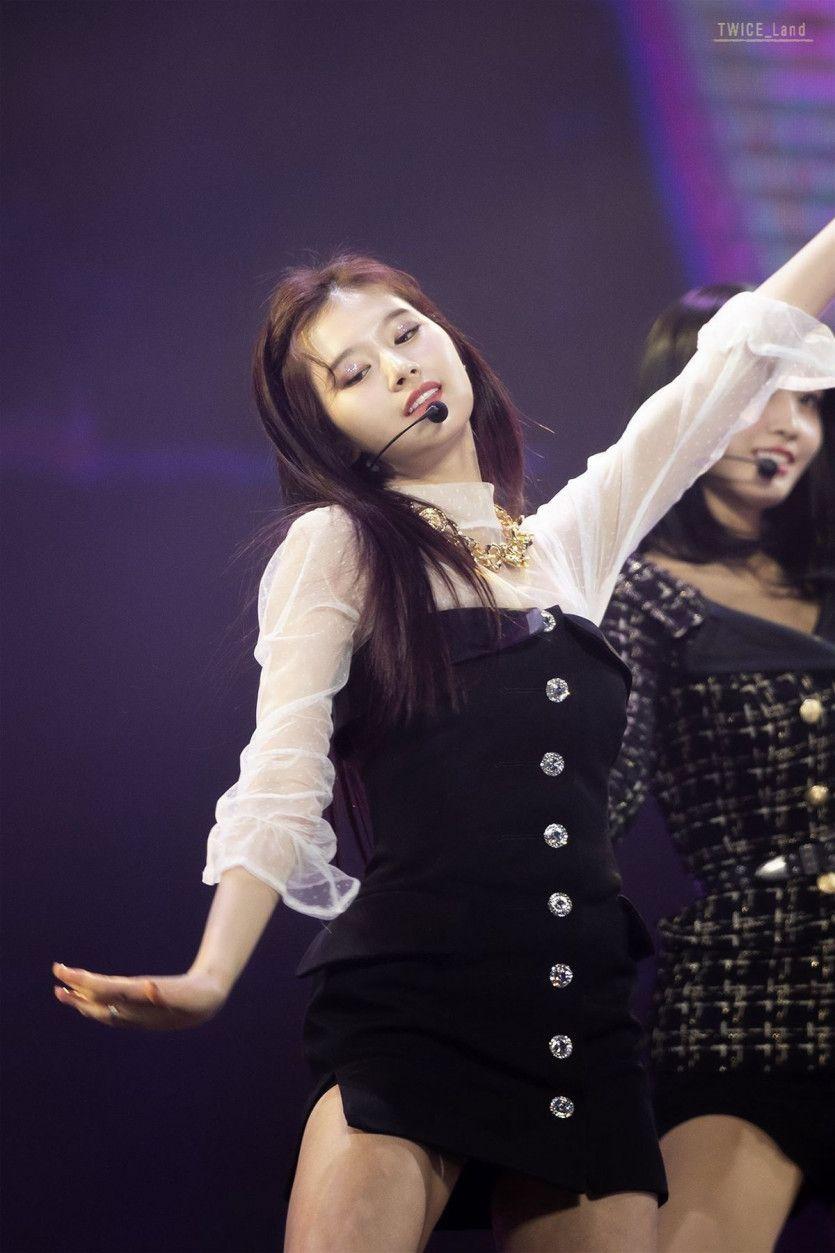TWICE SANA0