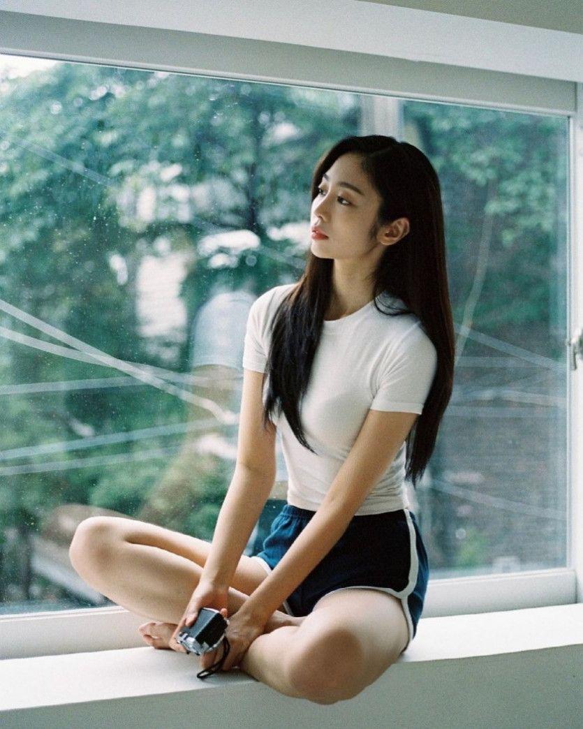 지수 미주 인스타_돌핀 팬츠1