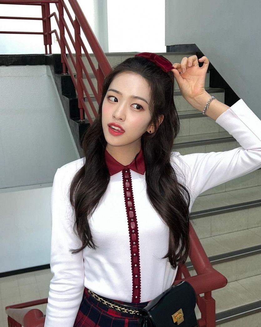 IVE YUJIN1