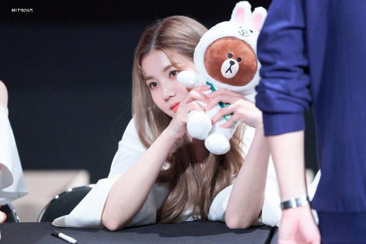 아이즈원 권은비 강혜원 new2