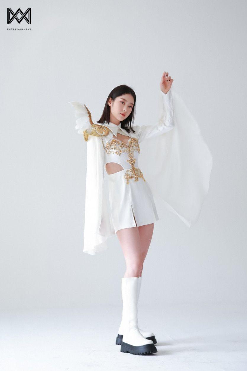 오마이걸 시즌 그리팅 비하인드 컷 (화이트)3