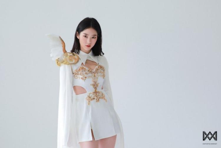 오마이걸 시즌 그리팅 비하인드 컷 (화이트)4