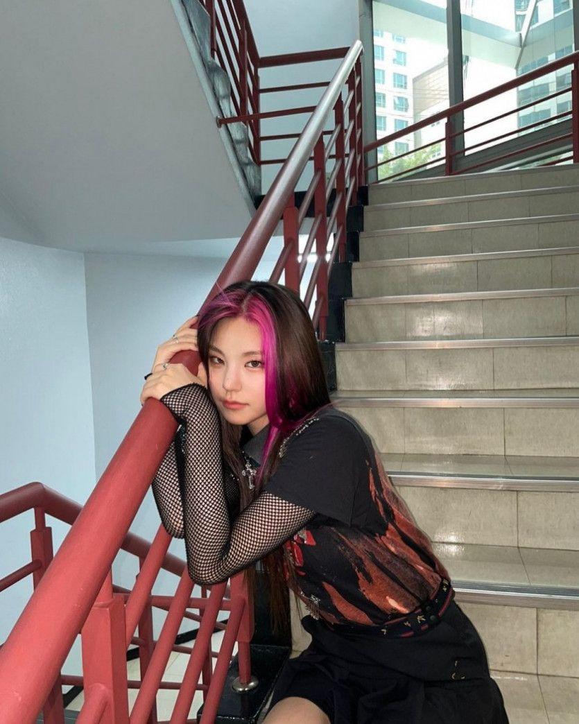 계단에 예지가 있지3