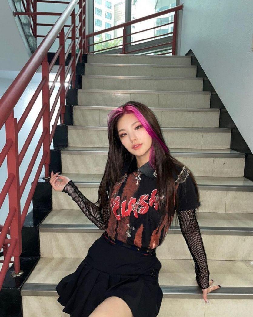 계단에 예지가 있지4