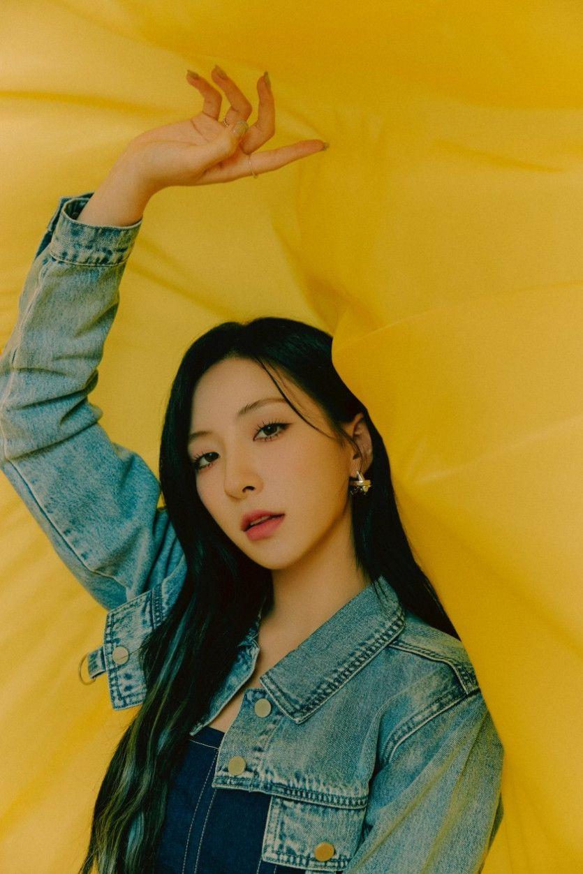 데님 패션 화보 우주소녀 은서5