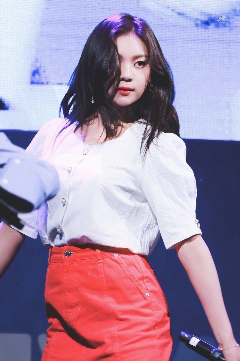 여자친구 엄지.jpg3