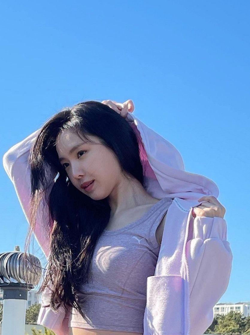 손나은0
