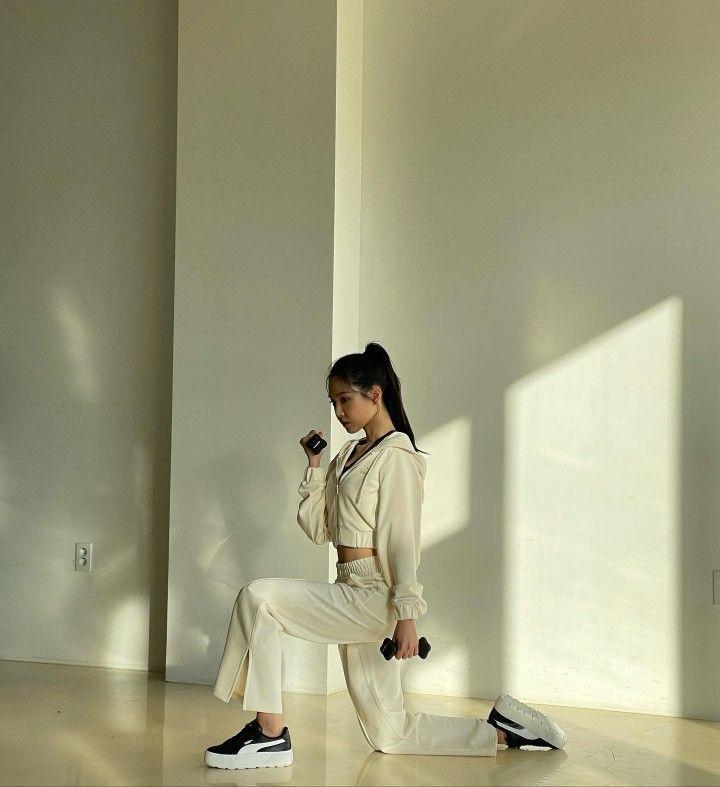 손나은2