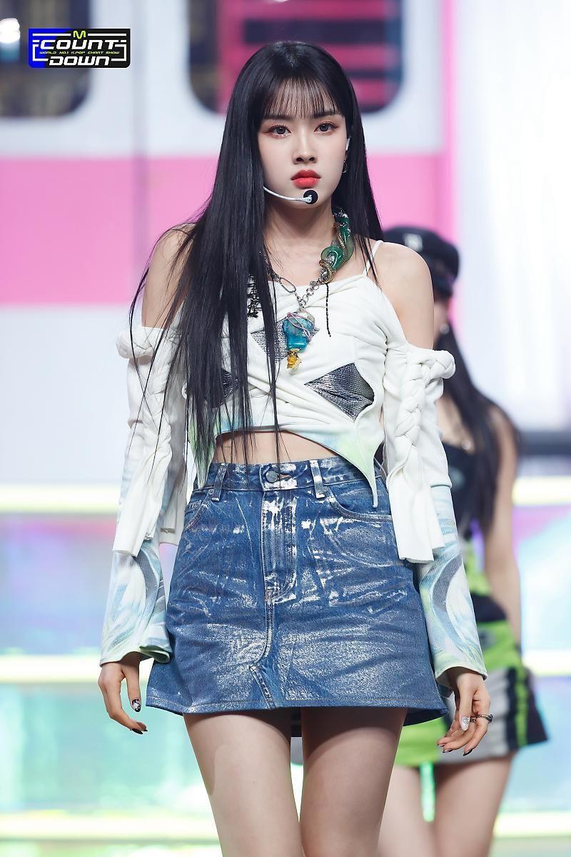 STAYC 윤1