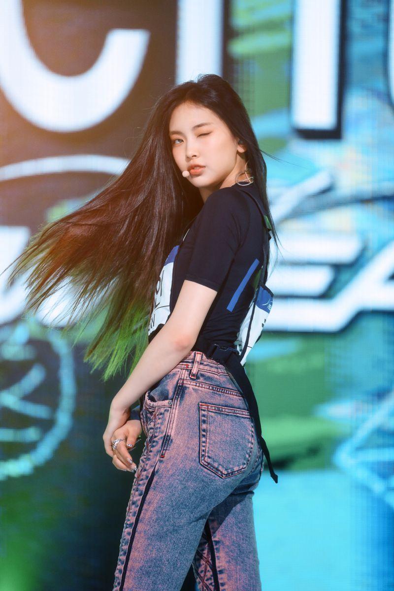 NEW JEANS  HYEIN2