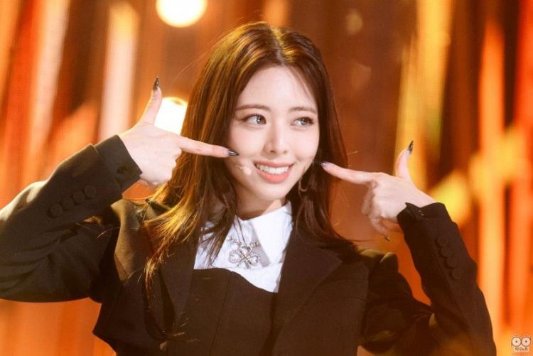 ITZY Yuna2