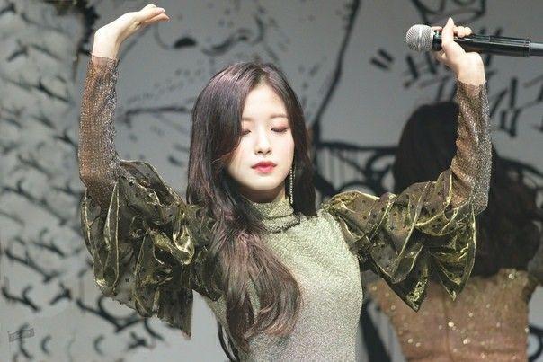 Oh My Girl Arin0