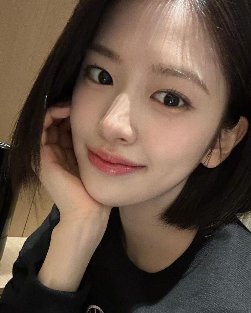 안유진1