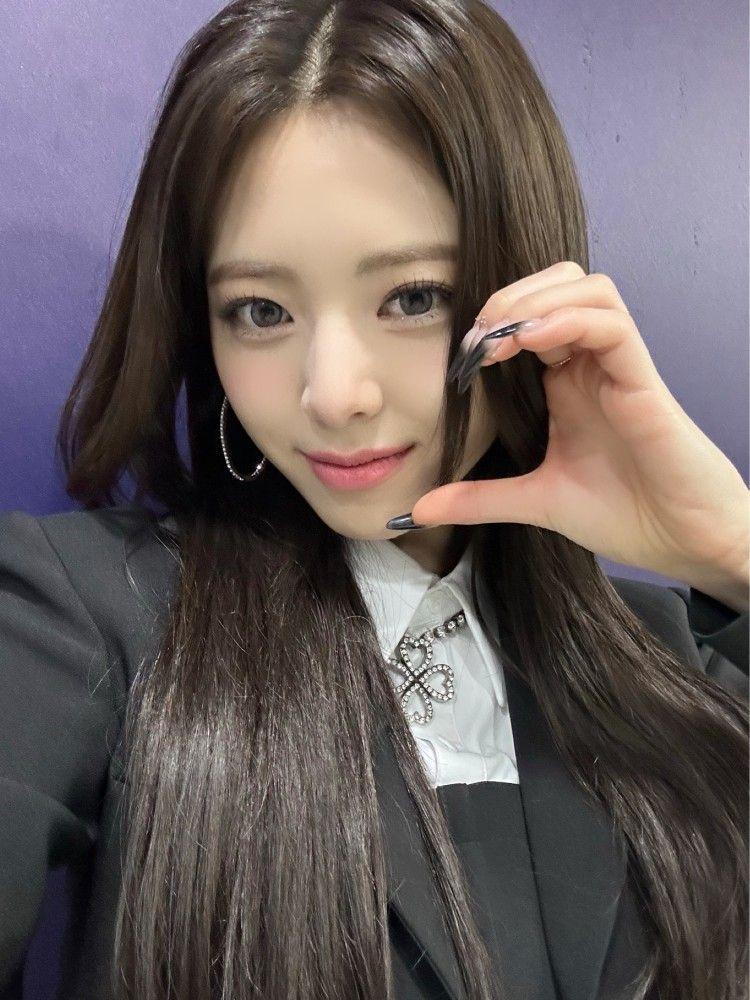 ITZY Yuna1