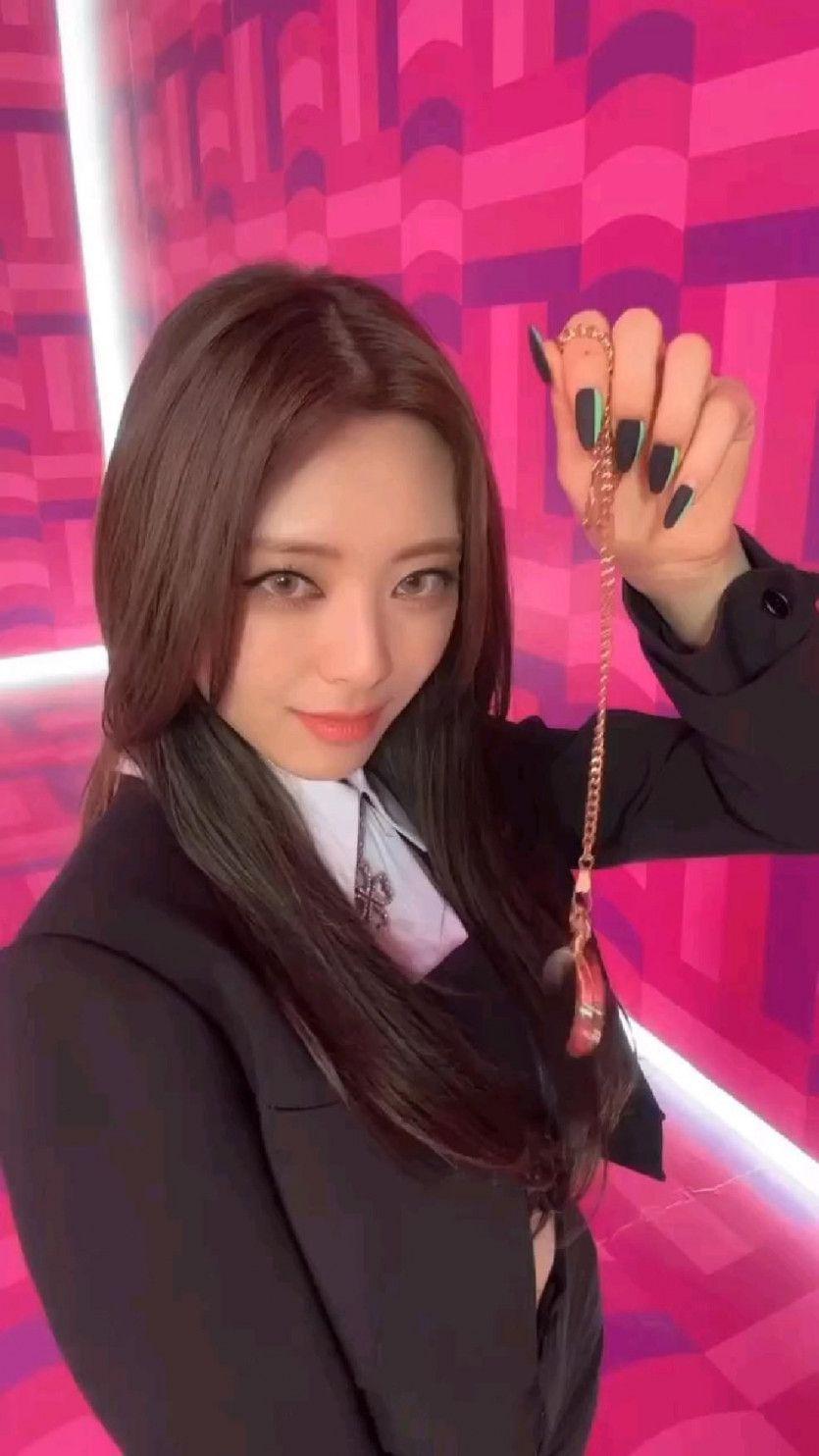 ITZY Yuna3