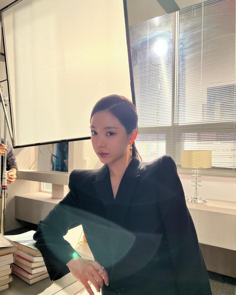 손나은2