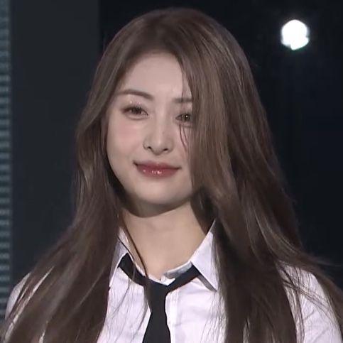 LE-SSERAFIM Yunjin1