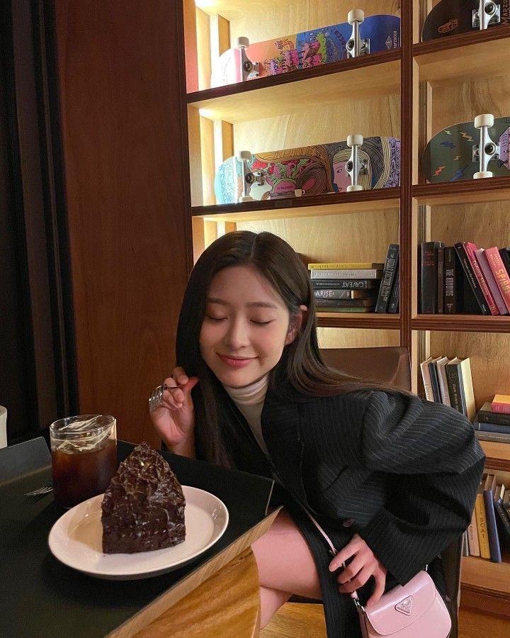 Kim Minju3