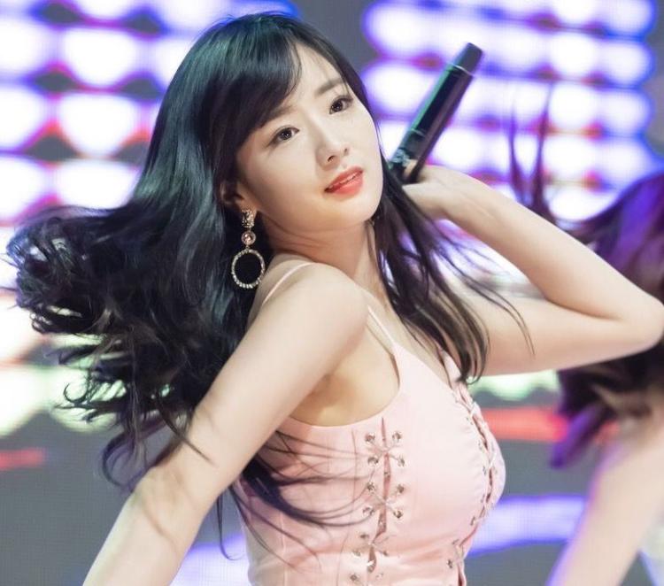 윤보미0