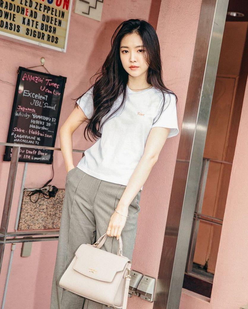 손나은0