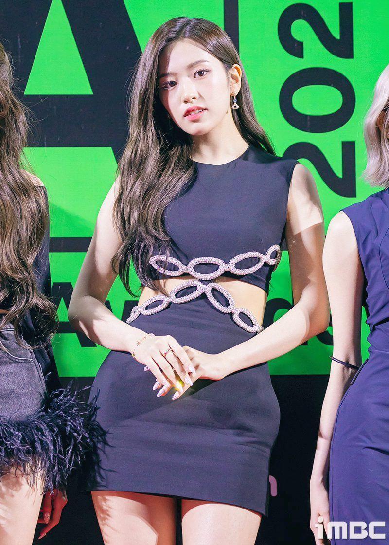 IVE YUJIN1