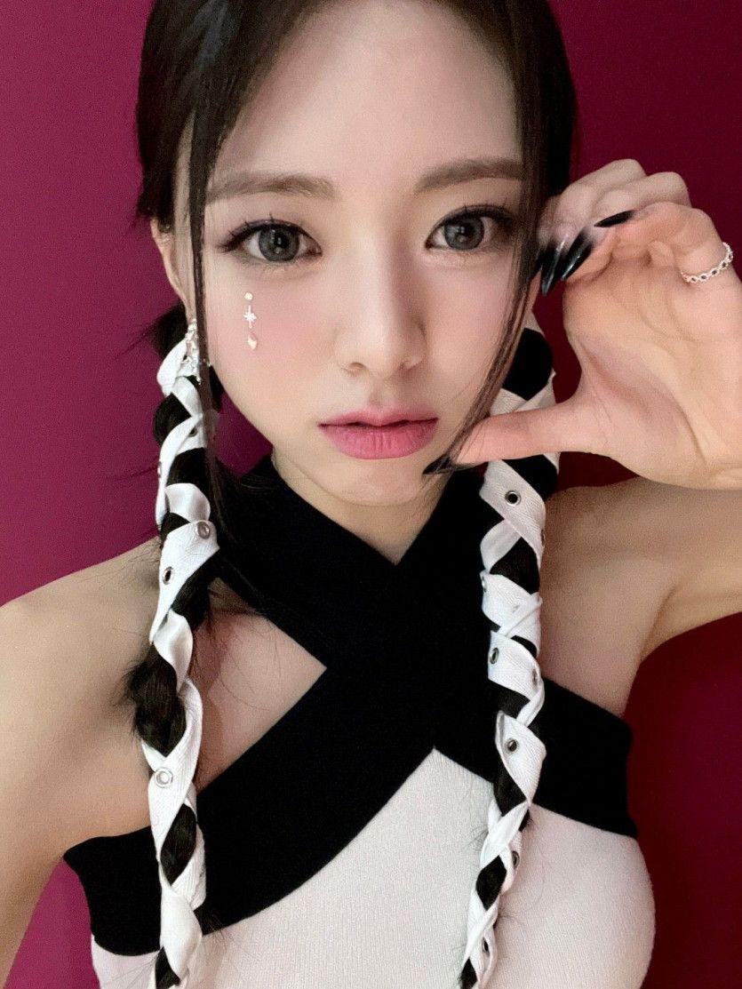 ITZY Yuna2