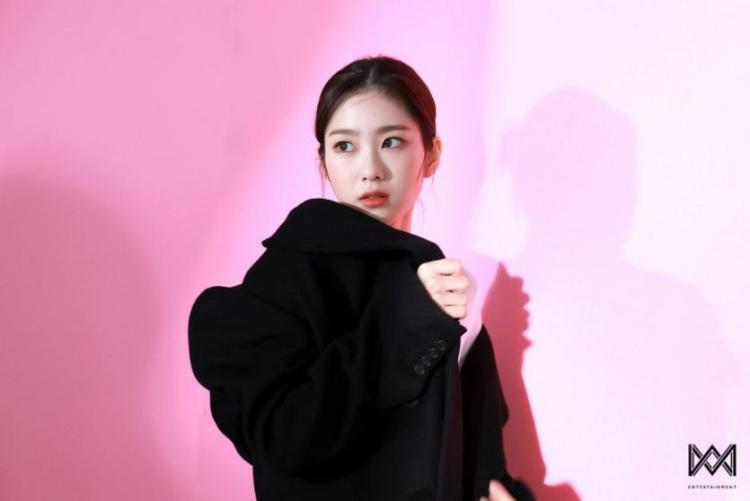 지호 Y 매거진 화보 비하인드 컷5