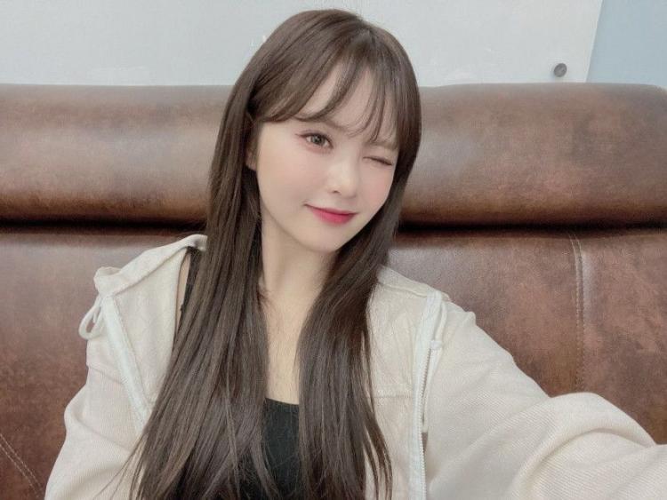 EVERGLOW 박지원3