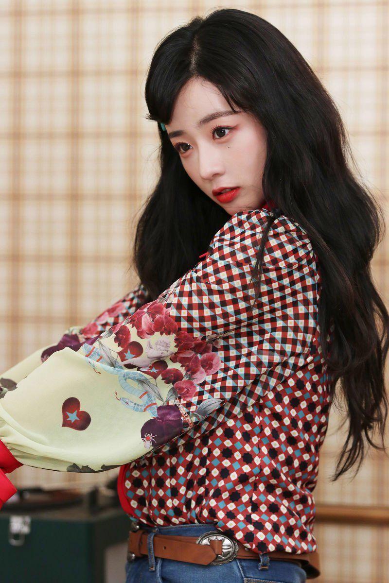 윤보미1