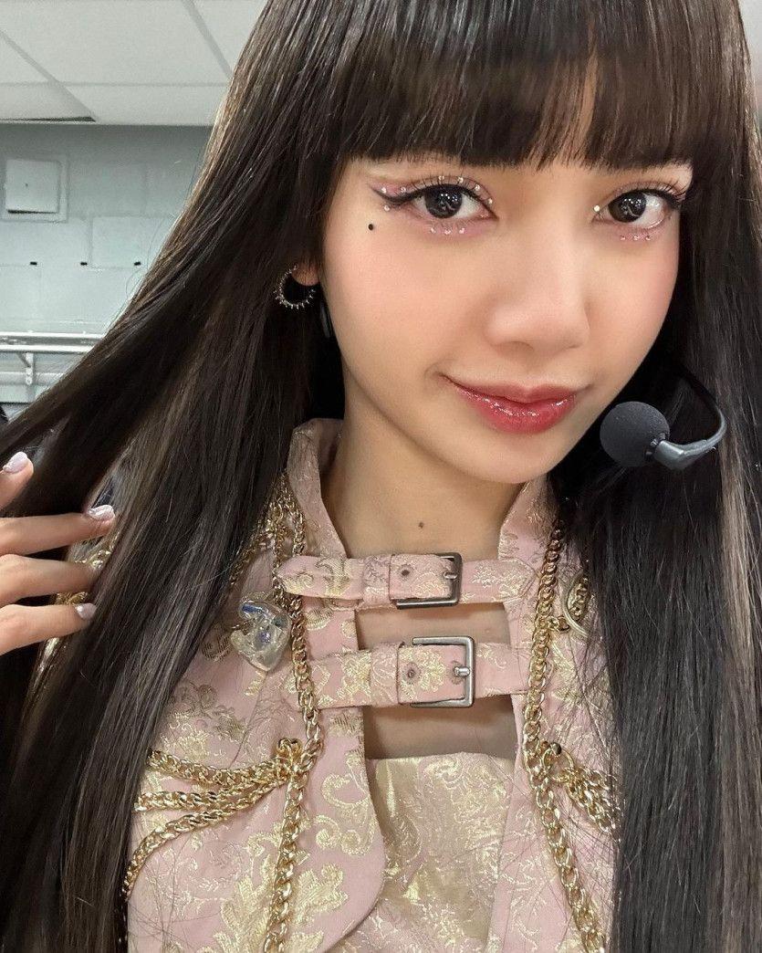 BLACKPINK__리사1