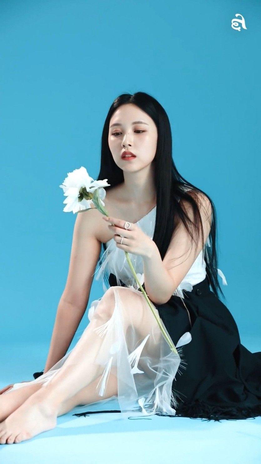 TWICE MINA1