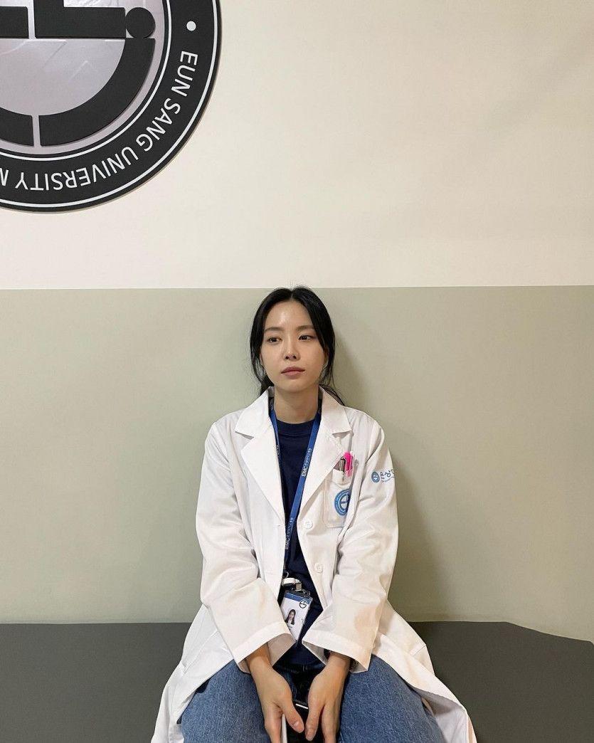 손나은0