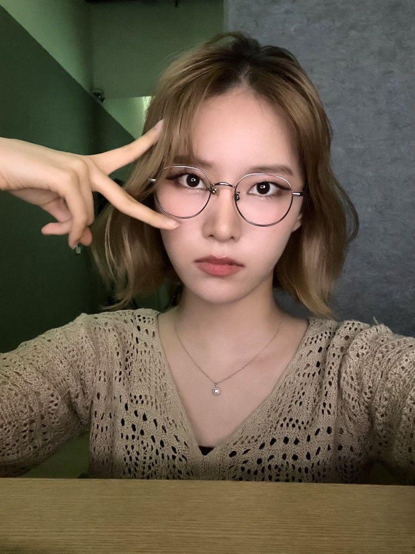 WEEEKLY Ji Min2