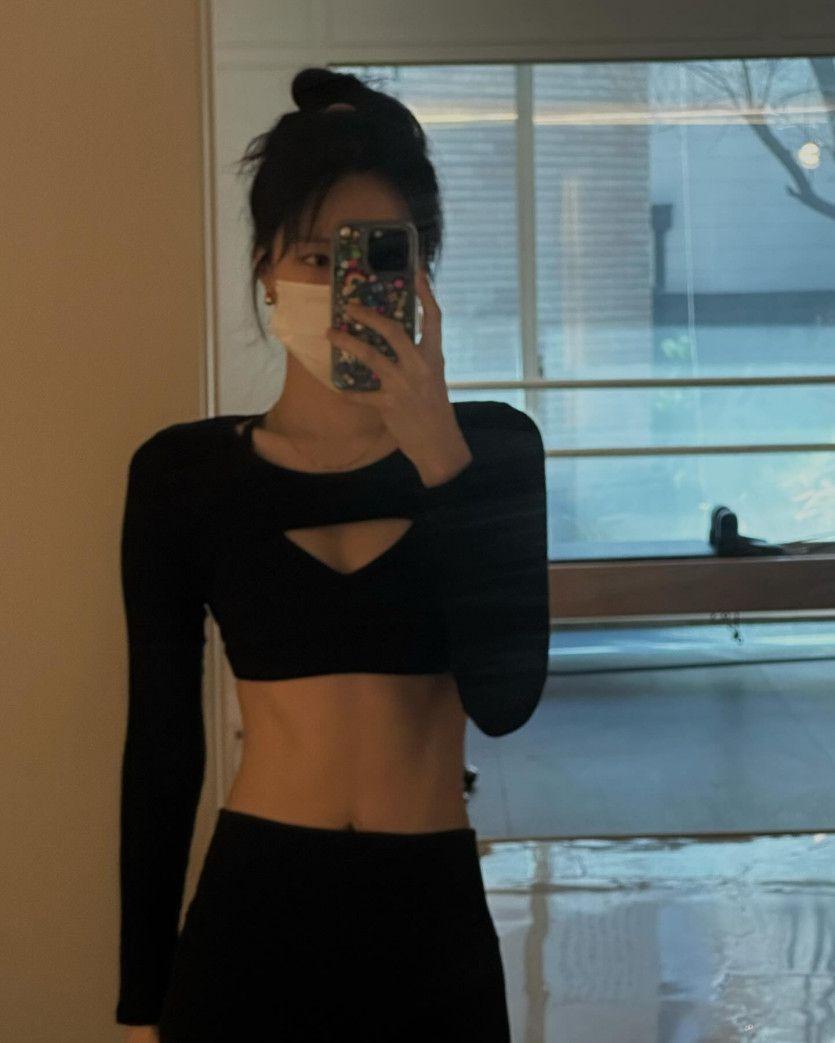 손나은1