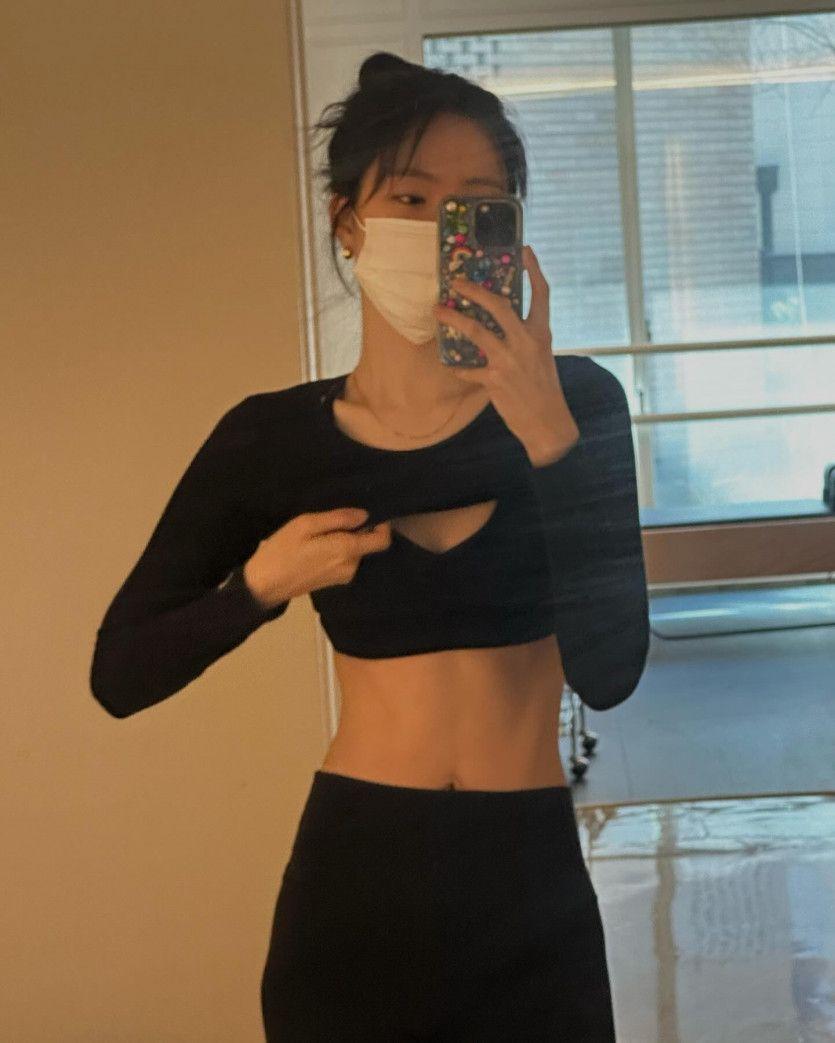 손나은2