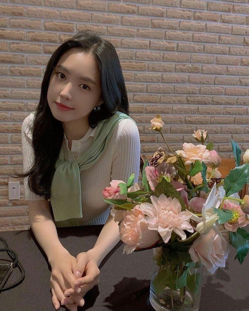 Son Na Eun3
