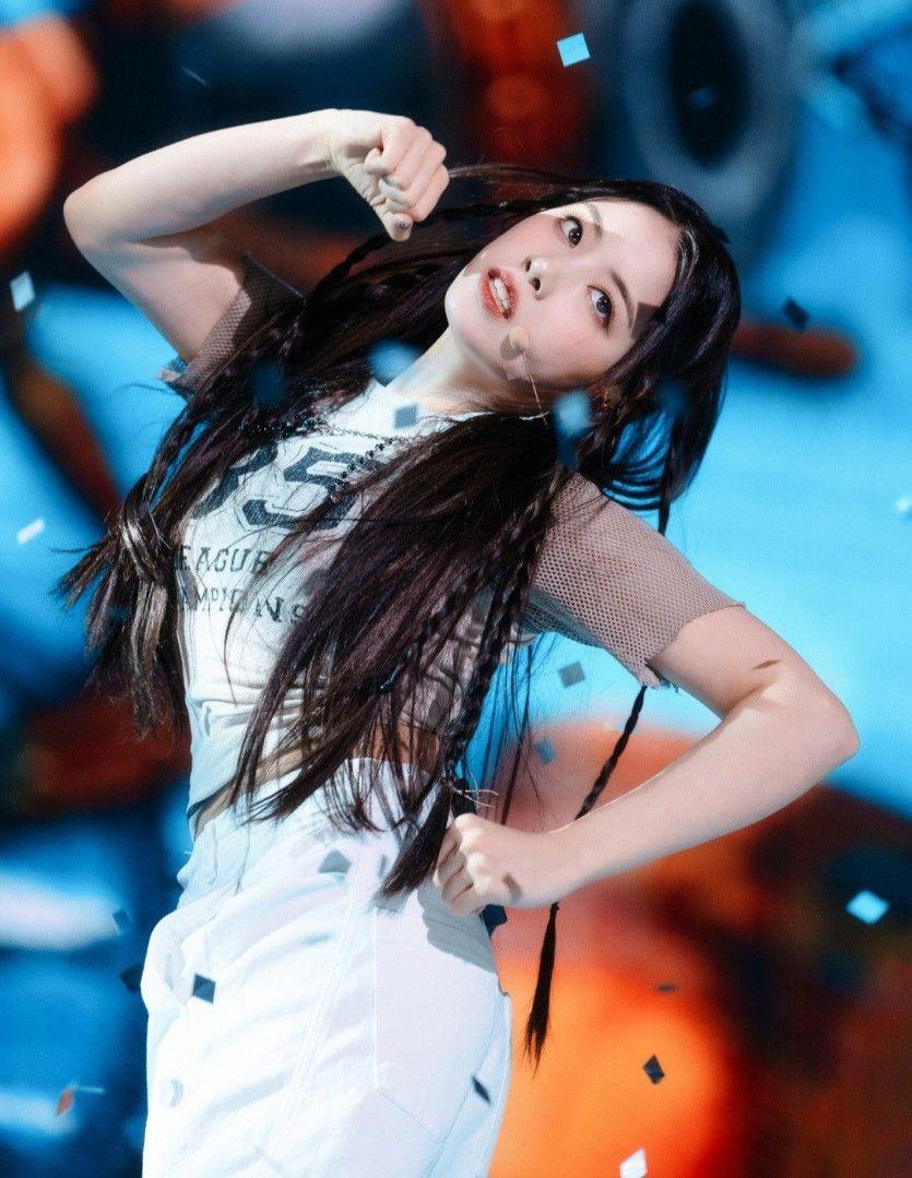 NMIXX jiwoo4