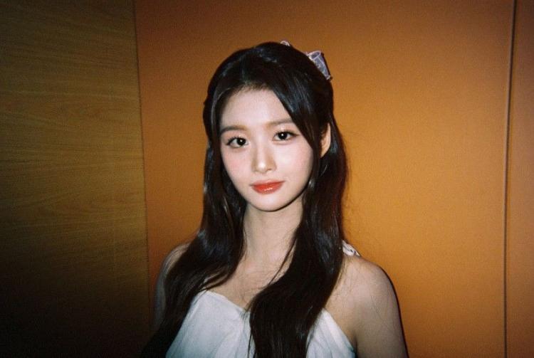 NMIXX 윤아1
