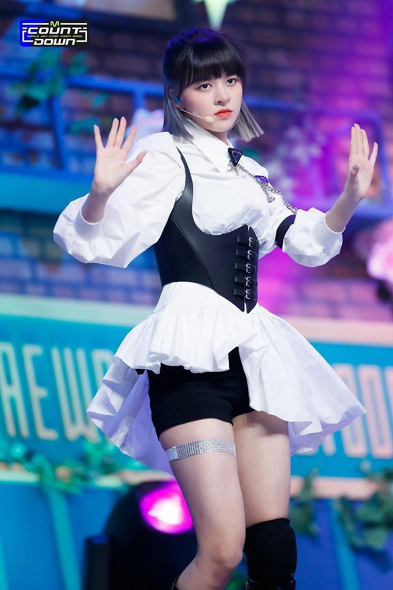 NMIXX lily3