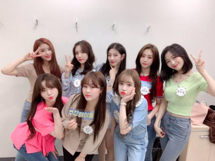 러블리즈 - 주간아이돌 단체샷1