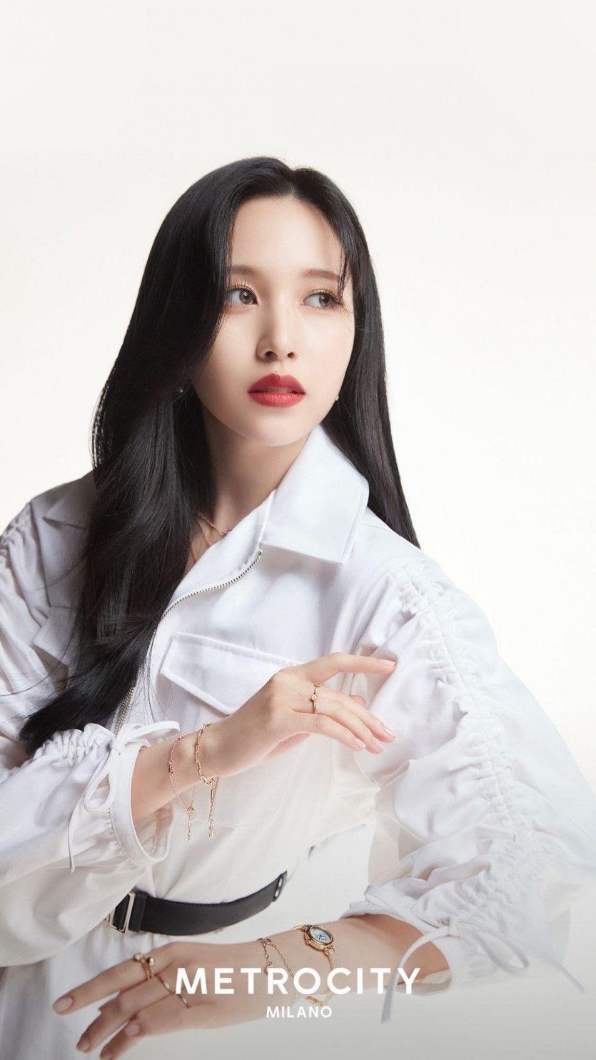 TWICE MINA0